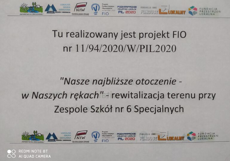 Projekt FIO "Nasze najbliższe otoczenie - w Naszych rękach" - rewitalizacja terenu  przy Zespole Szkół nr 6 Specjalnych